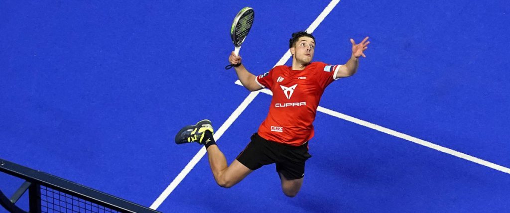 padel beginner mistakes
